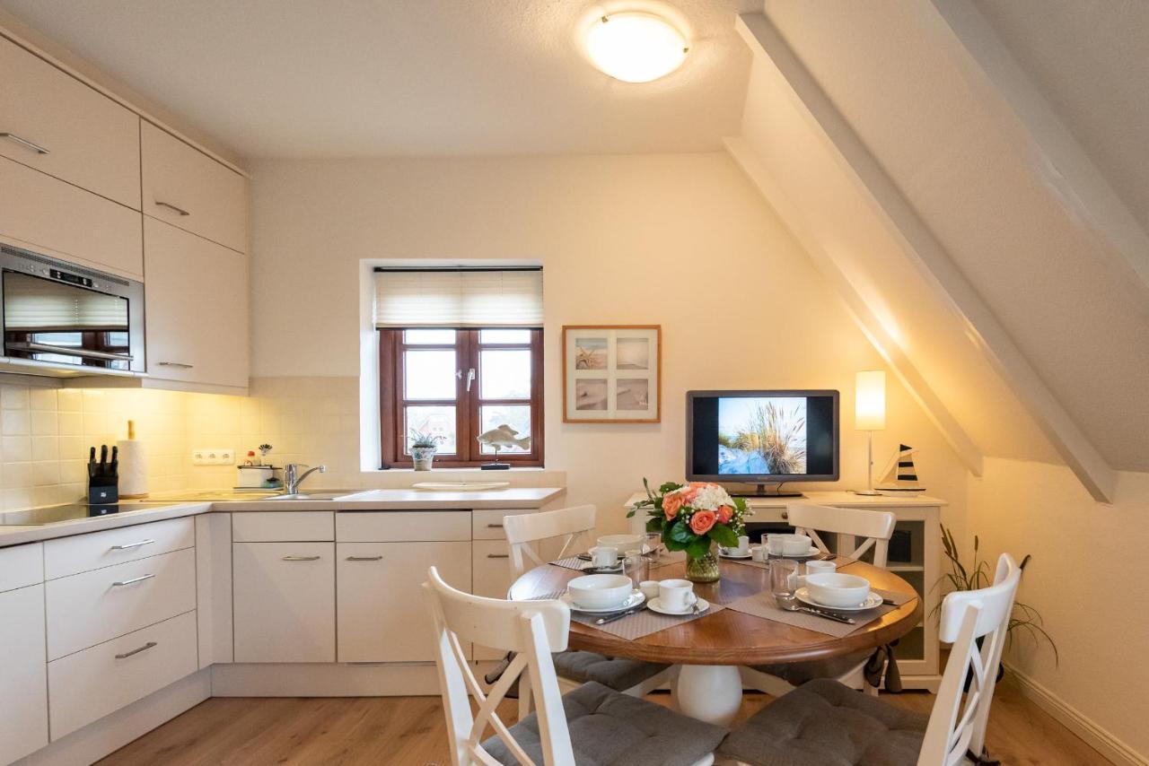Apartment Haus Mittelstr Whg 3 Og Links